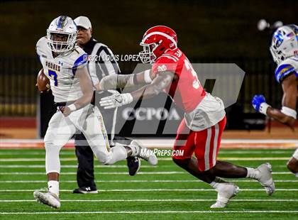 Thumbnail 2 in Serra vs. Mater Dei (CIF State Open DIV Championship) photogallery.