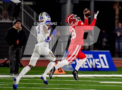 Thumbnail 1 in Serra vs. Mater Dei (CIF State Open DIV Championship) photogallery.
