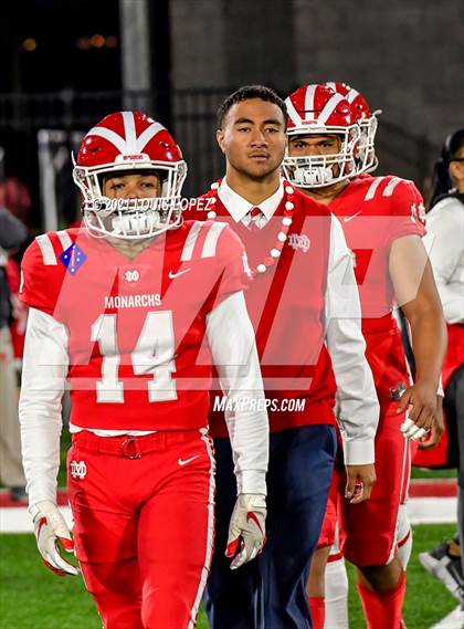 Thumbnail 1 in Serra vs. Mater Dei (CIF State Open DIV Championship) photogallery.