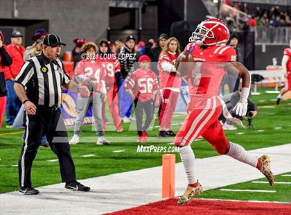 Thumbnail 3 in Serra vs. Mater Dei (CIF State Open DIV Championship) photogallery.