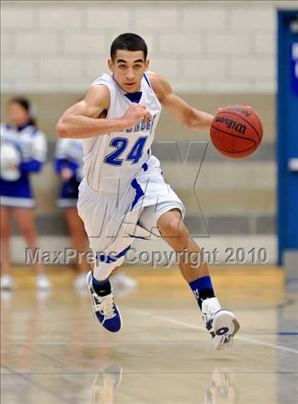 Thumbnail 3 in Rocklin vs Del Oro (Rocklin Holiday Tournament) photogallery.