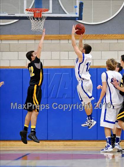 Thumbnail 3 in Rocklin vs Del Oro (Rocklin Holiday Tournament) photogallery.
