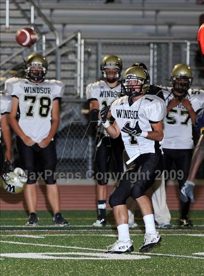 Thumbnail 2 in Windsor @ Inderkum photogallery.