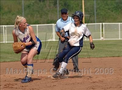 Thumbnail 2 in Lauralton Hall vs. Suffield (CIAC Class M Final) photogallery.
