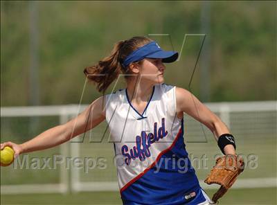 Thumbnail 3 in Lauralton Hall vs. Suffield (CIAC Class M Final) photogallery.