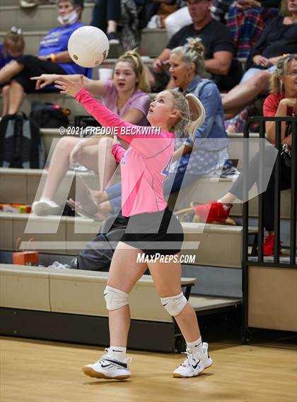 Thumbnail 2 in Lindsay vs Windthorst (Nocona Tournament) photogallery.