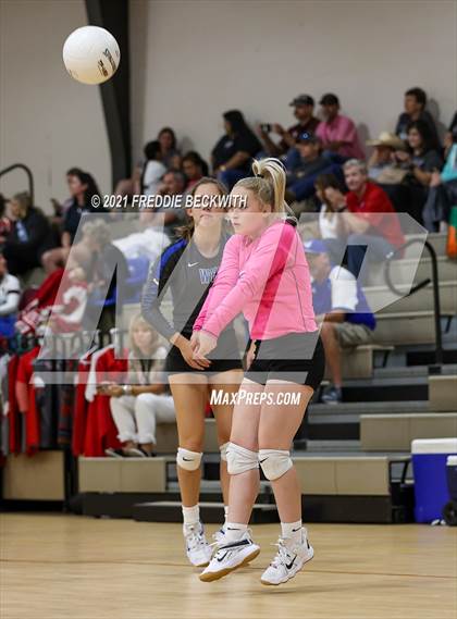 Thumbnail 2 in Lindsay vs Windthorst (Nocona Tournament) photogallery.