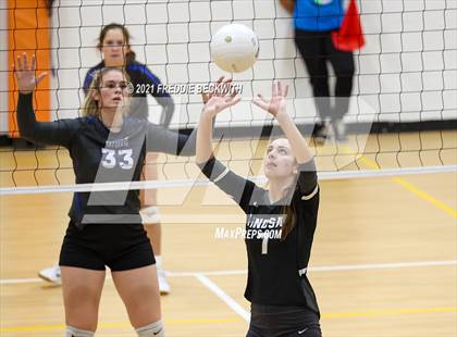 Thumbnail 3 in Lindsay vs Windthorst (Nocona Tournament) photogallery.