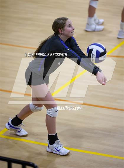 Thumbnail 2 in Lindsay vs Windthorst (Nocona Tournament) photogallery.
