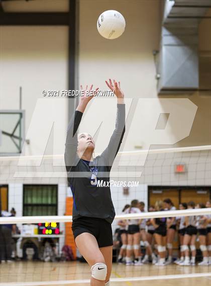 Thumbnail 2 in Lindsay vs Windthorst (Nocona Tournament) photogallery.