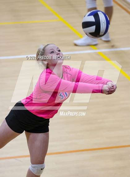 Thumbnail 2 in Lindsay vs Windthorst (Nocona Tournament) photogallery.
