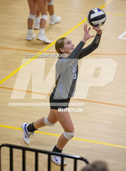 Thumbnail 1 in Lindsay vs Windthorst (Nocona Tournament) photogallery.