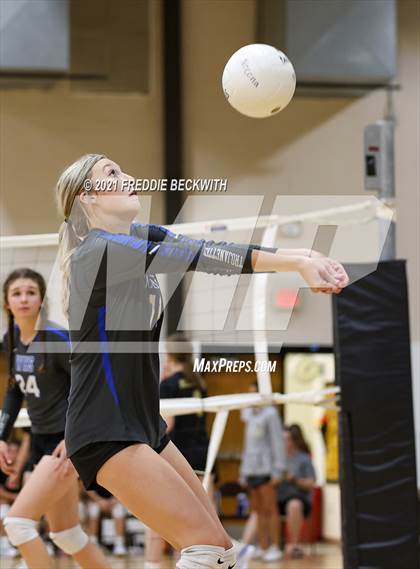 Thumbnail 3 in Lindsay vs Windthorst (Nocona Tournament) photogallery.