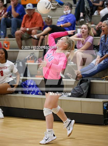 Thumbnail 3 in Lindsay vs Windthorst (Nocona Tournament) photogallery.