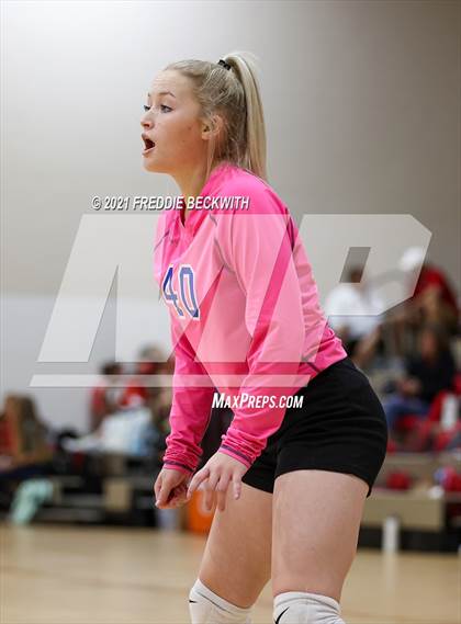 Thumbnail 2 in Lindsay vs Windthorst (Nocona Tournament) photogallery.