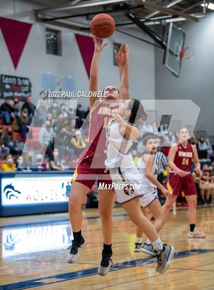 Thumbnail 3 in Morton/White Pass vs. Winlock (WIAA 2B District Playoff) photogallery.