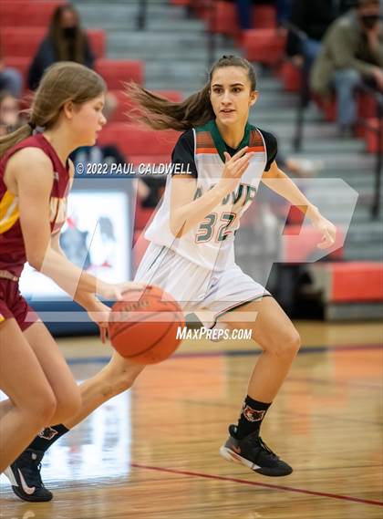 Thumbnail 1 in Morton/White Pass vs. Winlock (WIAA 2B District Playoff) photogallery.