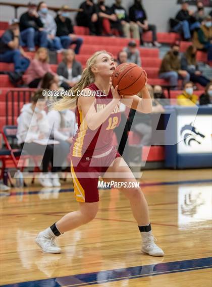 Thumbnail 1 in Morton/White Pass vs. Winlock (WIAA 2B District Playoff) photogallery.