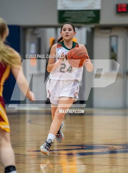 Thumbnail 2 in Morton/White Pass vs. Winlock (WIAA 2B District Playoff) photogallery.
