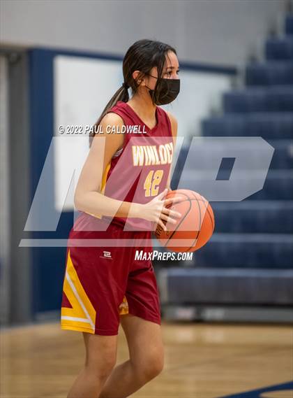 Thumbnail 2 in Morton/White Pass vs. Winlock (WIAA 2B District Playoff) photogallery.
