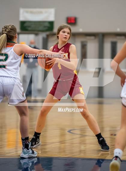 Thumbnail 3 in Morton/White Pass vs. Winlock (WIAA 2B District Playoff) photogallery.