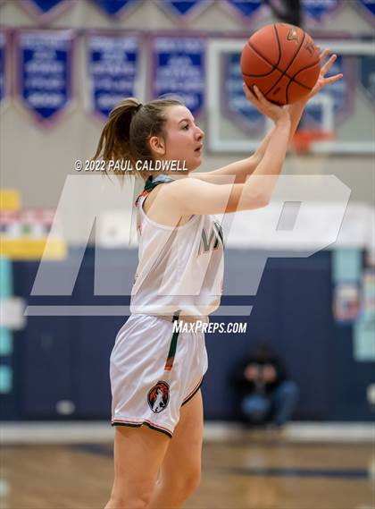 Thumbnail 3 in Morton/White Pass vs. Winlock (WIAA 2B District Playoff) photogallery.