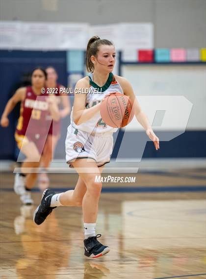 Thumbnail 2 in Morton/White Pass vs. Winlock (WIAA 2B District Playoff) photogallery.