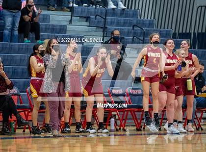 Thumbnail 1 in Morton/White Pass vs. Winlock (WIAA 2B District Playoff) photogallery.