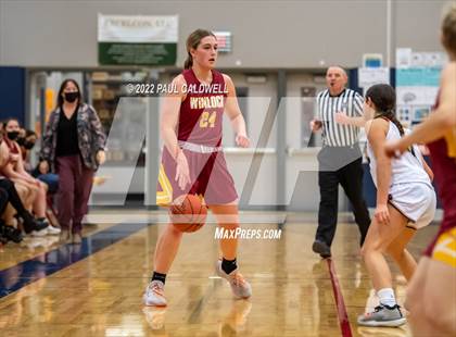 Thumbnail 3 in Morton/White Pass vs. Winlock (WIAA 2B District Playoff) photogallery.