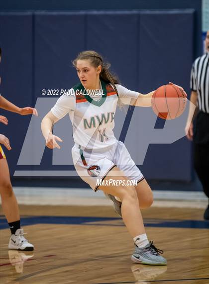 Thumbnail 3 in Morton/White Pass vs. Winlock (WIAA 2B District Playoff) photogallery.