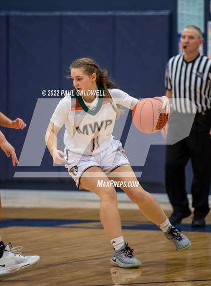 Thumbnail 1 in Morton/White Pass vs. Winlock (WIAA 2B District Playoff) photogallery.