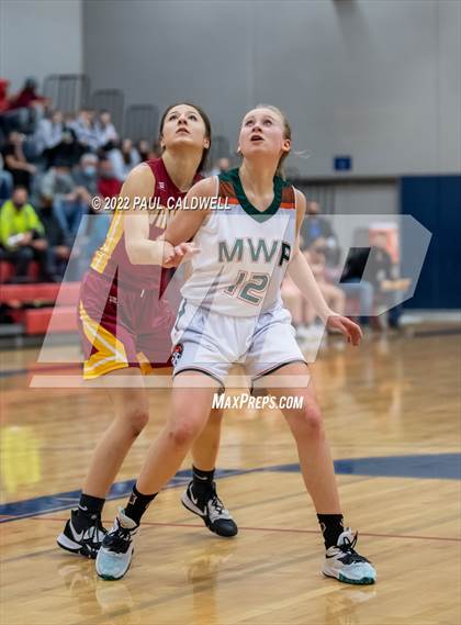 Thumbnail 3 in Morton/White Pass vs. Winlock (WIAA 2B District Playoff) photogallery.