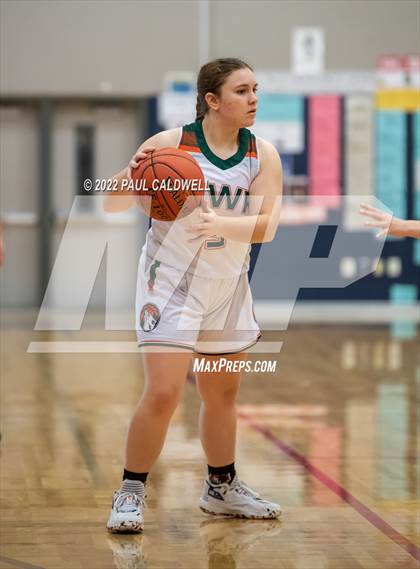 Thumbnail 2 in Morton/White Pass vs. Winlock (WIAA 2B District Playoff) photogallery.