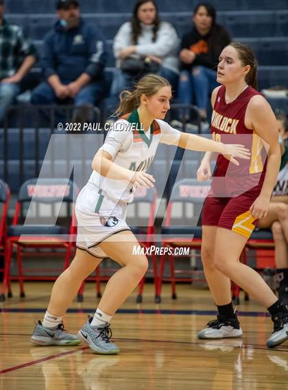 Thumbnail 1 in Morton/White Pass vs. Winlock (WIAA 2B District Playoff) photogallery.