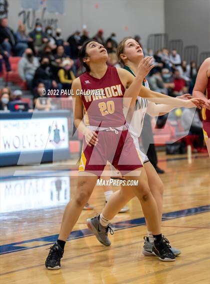 Thumbnail 3 in Morton/White Pass vs. Winlock (WIAA 2B District Playoff) photogallery.