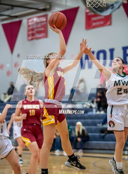 Thumbnail 3 in Morton/White Pass vs. Winlock (WIAA 2B District Playoff) photogallery.