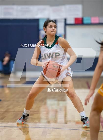 Thumbnail 1 in Morton/White Pass vs. Winlock (WIAA 2B District Playoff) photogallery.