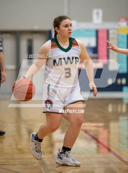 Thumbnail 2 in Morton/White Pass vs. Winlock (WIAA 2B District Playoff) photogallery.