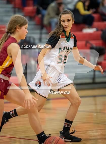 Thumbnail 2 in Morton/White Pass vs. Winlock (WIAA 2B District Playoff) photogallery.