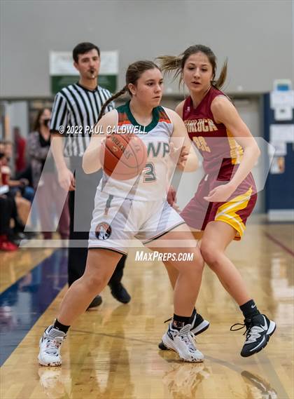 Thumbnail 2 in Morton/White Pass vs. Winlock (WIAA 2B District Playoff) photogallery.