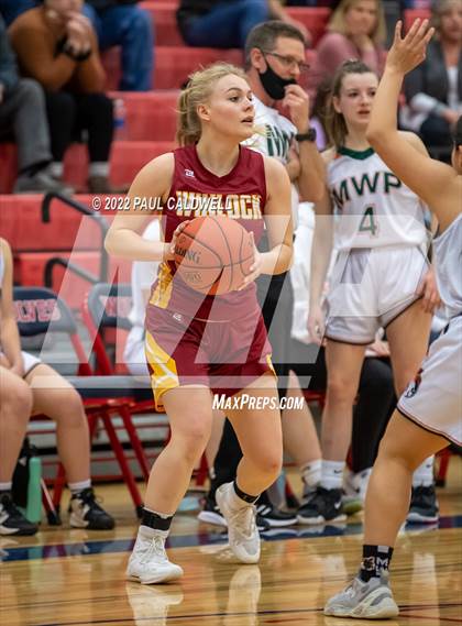 Thumbnail 3 in Morton/White Pass vs. Winlock (WIAA 2B District Playoff) photogallery.