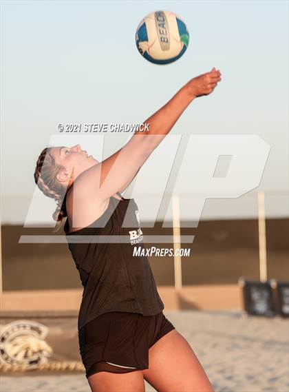 Thumbnail 2 in Gilbert Christian vs Basha photogallery.