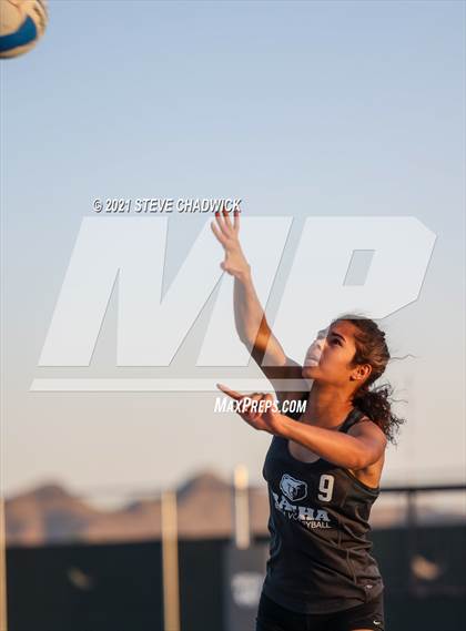 Thumbnail 3 in Gilbert Christian vs Basha photogallery.