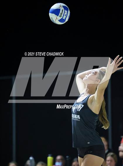 Thumbnail 3 in Gilbert Christian vs Basha photogallery.