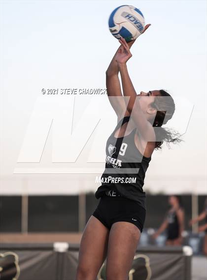 Thumbnail 1 in Gilbert Christian vs Basha photogallery.