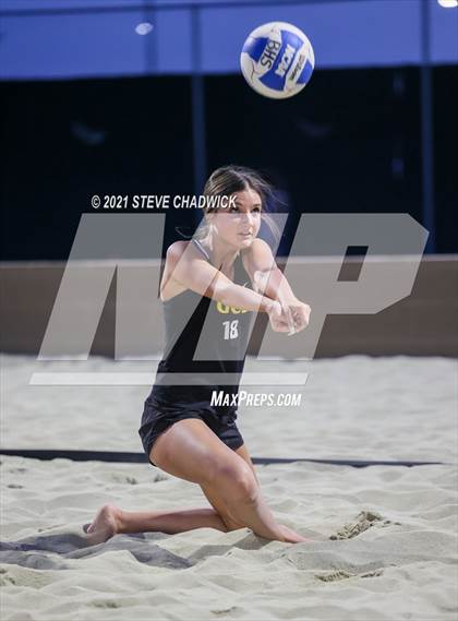 Thumbnail 2 in Gilbert Christian vs Basha photogallery.