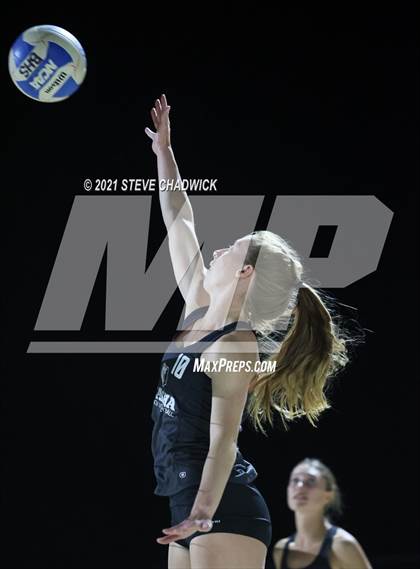 Thumbnail 2 in Gilbert Christian vs Basha photogallery.