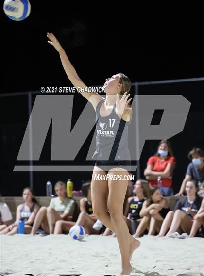 Thumbnail 1 in Gilbert Christian vs Basha photogallery.
