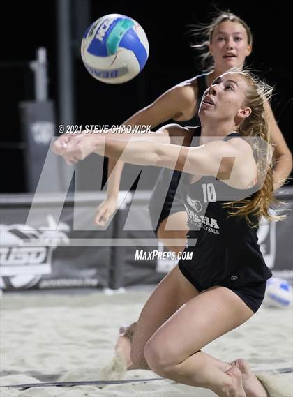 Thumbnail 1 in Gilbert Christian vs Basha photogallery.
