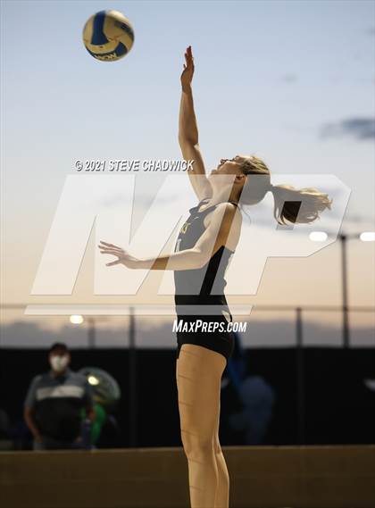 Thumbnail 3 in Gilbert Christian vs Basha photogallery.
